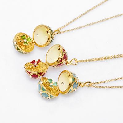 China Quality Guaranteed Cute Price Appropriate Blue/Green/Red Hand Painted Easter Egg Clover Pull Bead Chandelier Necklace for sale