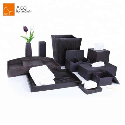 China 2018 Imitation Sustainable Wood Polyresin Handpaint 5 Star Hotel Set For Bathroom for sale