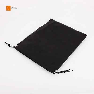 China Minimalist Nonwoven Textiles Black Sack Wrapping Squeegee Wrapper for sale