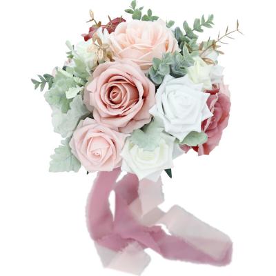 China Wedding Party Decoration 2022 New Bride Holding Artificial Rose Flower Bouquet Wedding Decoration for sale