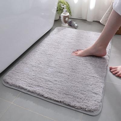 China Sustainable Super Absorbent Quick Dry Bath Mat With Skid-Resistant Base In Gray for sale