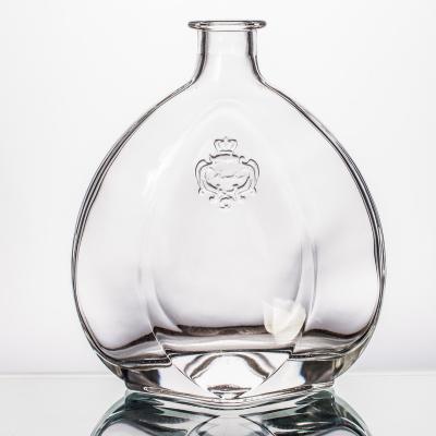 China Shengxi New Design Unique Shape Glass Liquor Bottle Beverage For Brandy Xo Whiskey Spirit Bottle With Cork Stopper for sale