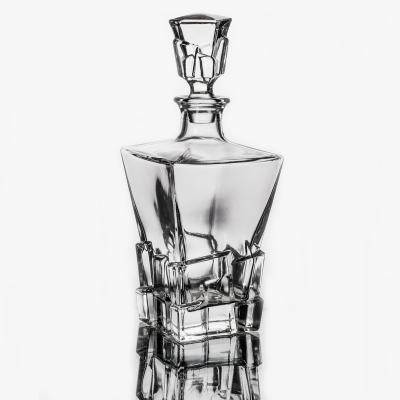 China Custom Vodka 75 Cl Fancy Beverage Whiskey Glass Decanter With Glass Stopper for sale