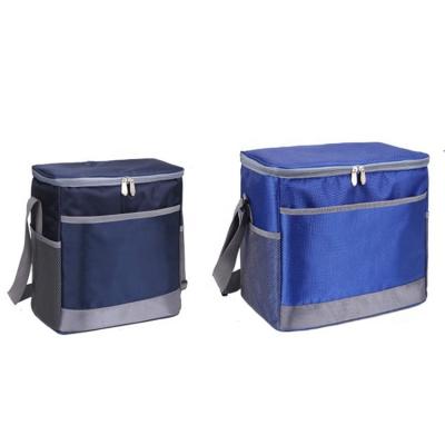 China Waterproof Boxes Waterproof Thermal Aluminum Foil 600D Nonwoven Polyester Insulated Cooler Bag For Food for sale