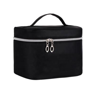 China Hot 2020 Wholesale Custom Portable Fashion Makeup Bag Travel Handled Travel Cosmetic Bag Pouch For Women for sale