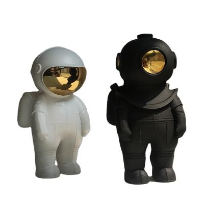 China Creative Car Ornaments China Astronaut Astronaut Home Office Ornaments for sale