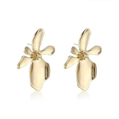 China Simplicity 14k Gold Advanced Petal Irregular Personality Stud Earrings Female for sale