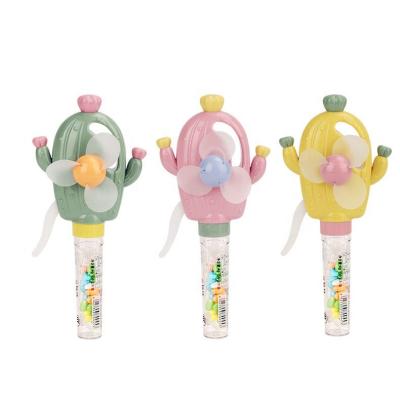 China Hand Action Fan Candy Toy Summer Sale Kids Candy Toy With Fan Free Handheld Cactus Candy Fan Candy Toy for sale