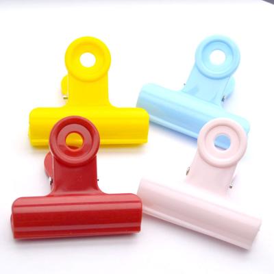 China Custom 40mm Plastic Color Plastic Cement Office Supply Receipt Clip Round Tail Clip for sale