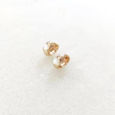 China Fashion shell earrings women's elegant temperament circle gold-plated earrings for sale