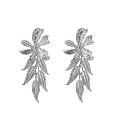 China 2021 New Design Exaggerated Flower Women's Vintage Metal Earrings Leaf Drop Dangle Dangle Earrings for sale