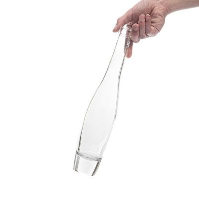 China Clear 500ml High Fashion Glass Bottle Spirits Whiskey Eco-friendly Recyclable Vodka Bottle Empty Glass Wine Bottle for sale