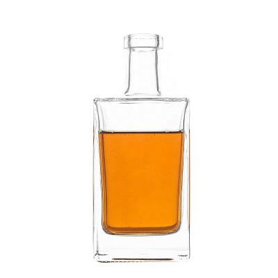 China 500ml Recyclable Transparent Vodka Whiskey High Grade Liquor Glass Bottle With Lids Brandy Bottles for sale