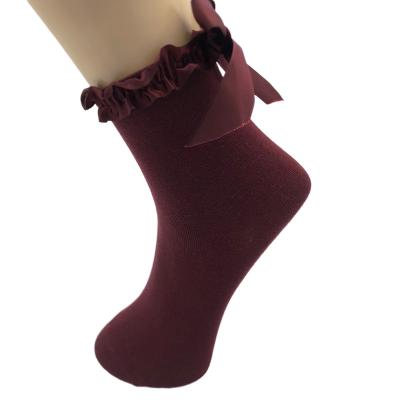 China Sustainable Warm Knee High Gift Cotton Knitted Winter Christmas Socks For Women for sale