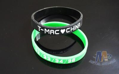 China Austauschbare kundenspezifische Plastikarmband-fördernde Silikon-Armbänder 200 * 12 * 2mm zu verkaufen