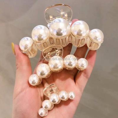 China Popular Cheap Custom Hair Accessories Women Transparent Plastic Hair Jaw Claw Clips With White Artificial Pearls Hair Clip Sets for sale