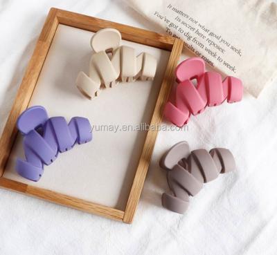 China Cute Factory Custom Colorful Hair Claws For Girls Acrylic Hair Claw Clips for sale