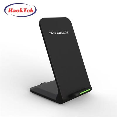 China Moblie Phone Charging Custom Logo Mobile Phone Wireless Fast Charger Stand Wireless Phone Holder for sale