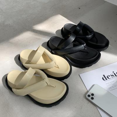 China New Breathable Summer Style Slope Heel 2021 Custom Women Beach Flip Flops Slipper for sale