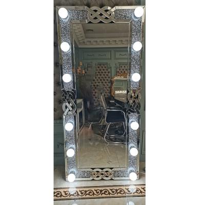 China 2022 Contemporary Diamond Stylish Hollywood Sleek Crushed Integral Mirror With Free Bulbs Shine Adjustable With Speaker And Display for sale