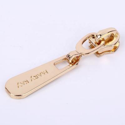 China 2021 Fancy Factory Direct Sales Heart Lock Zipper Slider Gold Nickel Free Nylon Zipper Slider With Puller for sale