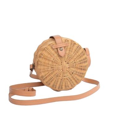 China And Korean Fashion Brown Buckle Woven Soft Handle Japanese Style Round Patch Bag Solid Color Inner Straw Woven Bag Small for sale