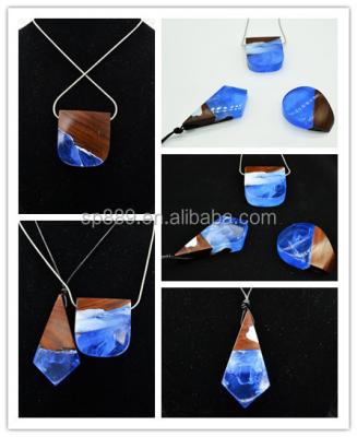 China Factory Supply Resin Wood Pendants Wooden Pendants Miniature Wooden Resin Wooden Clear Colorful Chains for sale