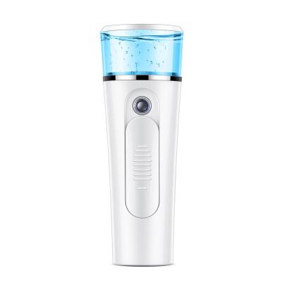 China Portable Handy Facial Moisturizer Steamers Cool Mini Facial Steamer Nano Mist Jet Sprayer with Power Bank for sale