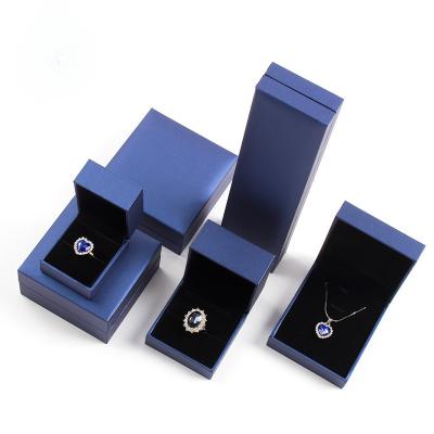 China Eco-friendly Jewelry Ring Earring  Box Wholesale High End Luxury Necklace Ring Bangle Bracelet Jewelry Wedding Paper Jewelry Packaging Gift Boxes for sale