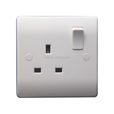 China Bedroom ; White Office Building .etc Vertical Navigation Range-British Standard 13A 1gang Switched Socket, Single Pole for sale