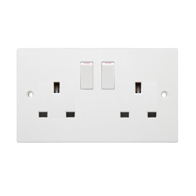 China Residential DP 13A / General Purpose Switched Wall Outlet for sale