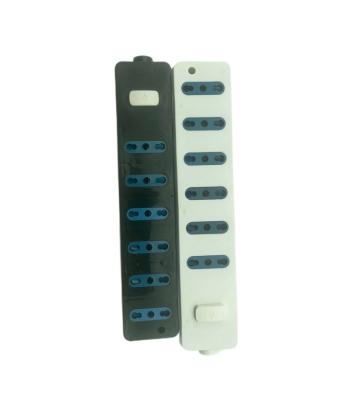 China Presa 3 Uscite 2P+T 10/16A Bipasso Scam Spina 16A 2P+E Place Residential/Multipurpose Socket Without Switch for sale