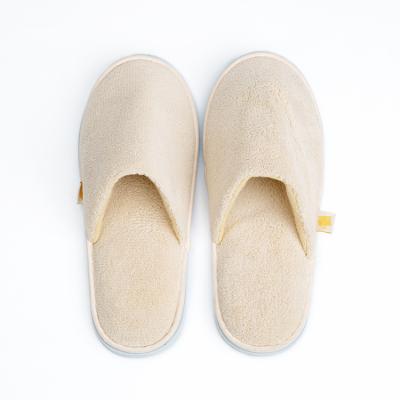 China Anti-slip/Soft/Disposable OEM ODM Services Disposable Hotel Slippers With Customized Logo For Woman Men for sale