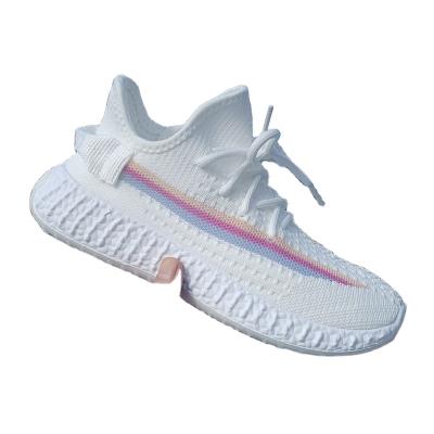 China 2021 High Fashion Women Shoes Light Weight Fashion Couples Flat Sneakers Size 35-44 Man Fabric Breathable Tennis Knitted Shoes for sale