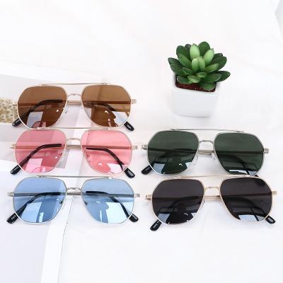 China Fashionable optical frame quality fashion classicsunglasses black frame sunglasses metal polarized kids girls sunglasses P002 for sale