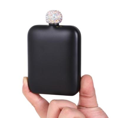 China Farmhouse Black Hip Flask Alcohol Hip Flask Engraved Diamond 8oz Lid Wholesale Bracelet for sale