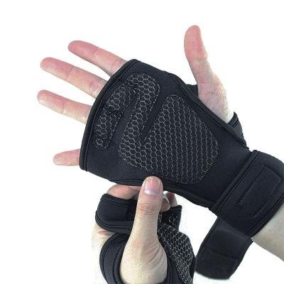 China Silicone Dot Anti-skid Weightlifting Gloves For Gym Women Men Gym Gloves Anti-skid Half Finger Gym Gloves Weightlifting for sale