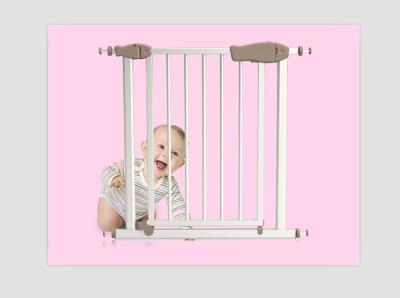 China Auto Close Adjustable Wide Kids Safety Gate With Expandable Design for sale