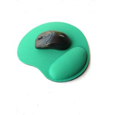 China Custom Cheap Promotional Ergonomic Rubber Printing Memory Foam Mousepad With Wrist Support Mouse Pads for sale