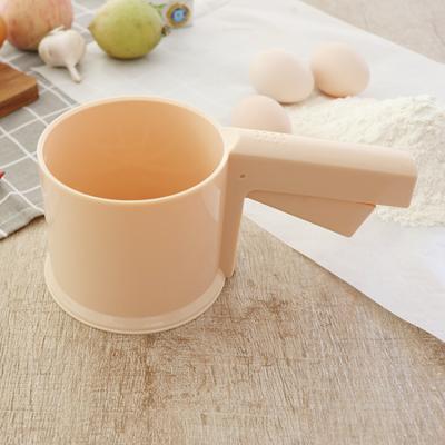 China Sustainable Kitchen Baking Cake Making Tool Hand Held Plastic Flour Sieve For Baking Tools for sale