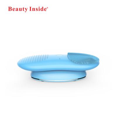 China DEEP CLEANING Ipx7 Waterproof Wireless Charger Facial Cleansing Brush for sale