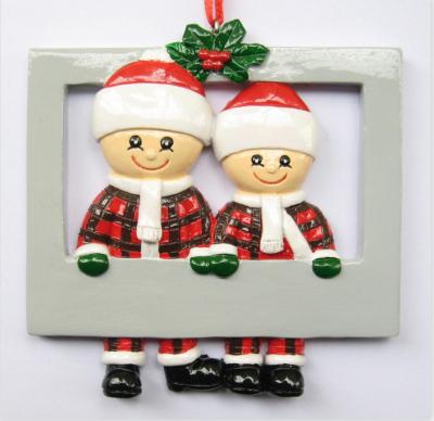 China China customized resin frame Christmas gift family ornaments newcomer plaid tree craft photo 2021 ornaments pendant for sale