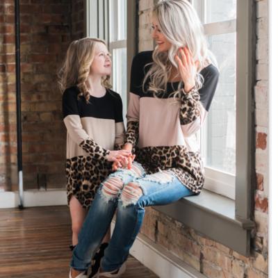 China New fashion my-190 leopard print anti-pilling long sleeve mommy and me T-shirts drop off boutique women and baby tops for sale