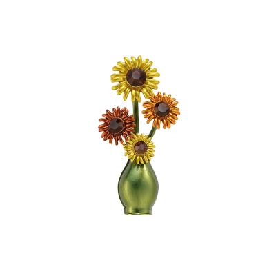 China Elegant High Quality Environmentally Friendly Christmas Sunflower Brooch And Oversized Pins Brooches for sale