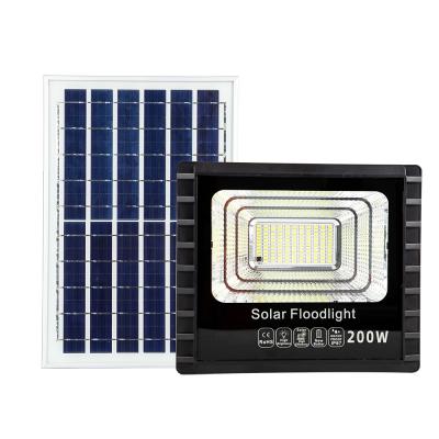 China New Models Low Price Garden 200w Solar Flood Lights 100 Watt Solar Rechargeable Solar Led Outdoor Flood Light for sale