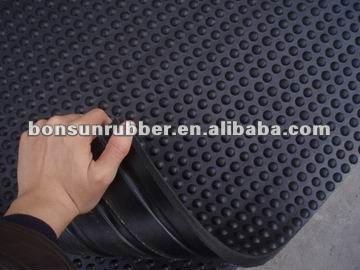 China 17mm Thickness Bubble Design Rubber Stable Mat Cow / Rubber Horse Mat for sale