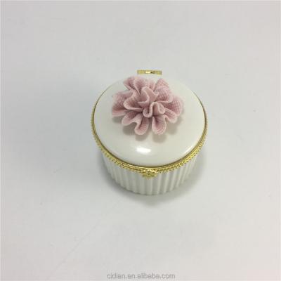 China Porcelain Flower Metal Ring Ceramic Jewelry Box for sale