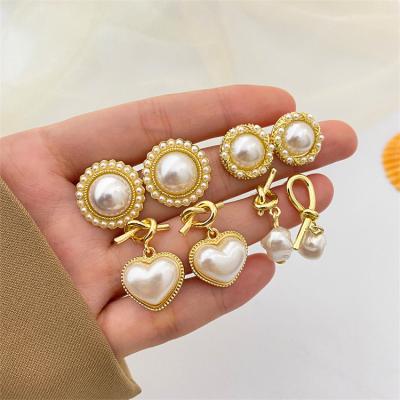 China New high quality wholesale gold plated 925 sterling silver freshwater baroque pearl earrings different size for sale