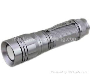 China XML-T6 antorcha recargable del CREE 10W 1200LUM y dimmable arriba brillante de la linterna de LED en venta