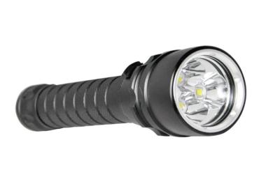 China Antorcha subacuática de la zambullida del alto CREE LED del lumen, linterna que se zambulle llevada portátil en venta